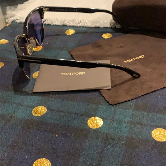 Tom Ford Sunglasses - Picture 3 of 7